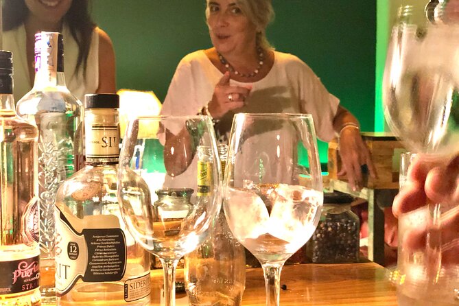 1-Hour Gin Tonics Guided Workshop with special view in Madrid - The view toward Mercado de San Miguel