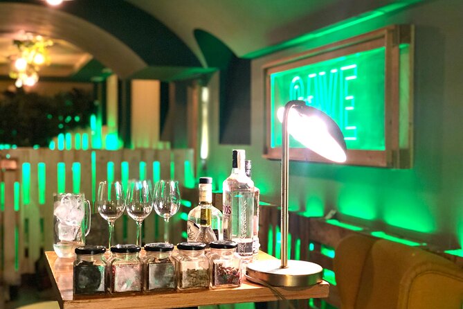 1-Hour Gin Tonics Guided Workshop with special view in Madrid - Is $45.38 a fair price?