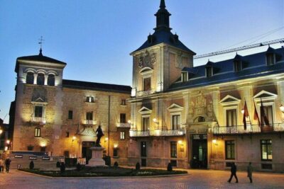 2-Hour Tour of the Madrid of Mysteries