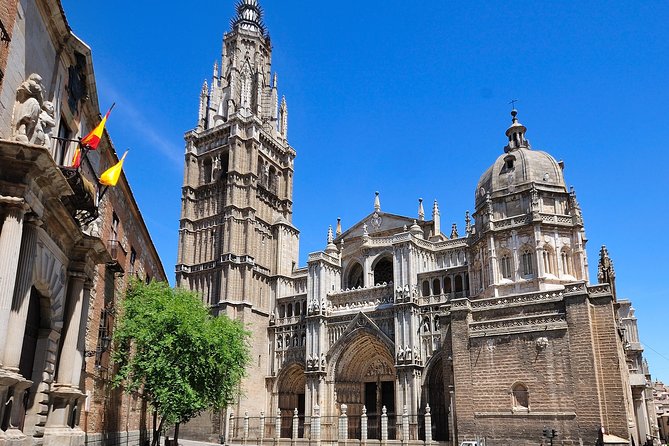 4-Day Guided Tour Cordoba, Seville, Granada and Toledo from Madrid - Granada and the Alhambra question
