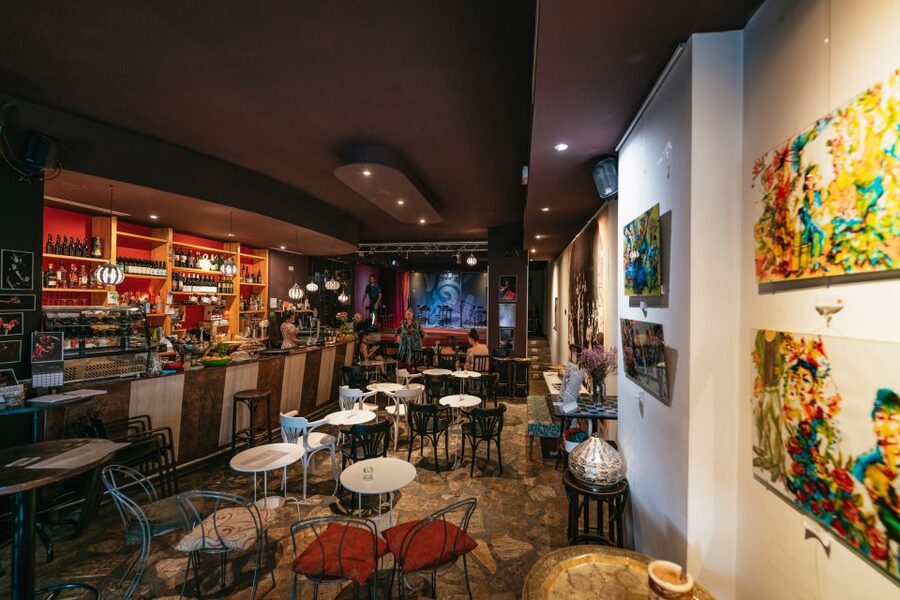 "Algarabía": Flamenco Show at Café Ziryab. Madrid - Seating, comfort, and the small-room tradeoff