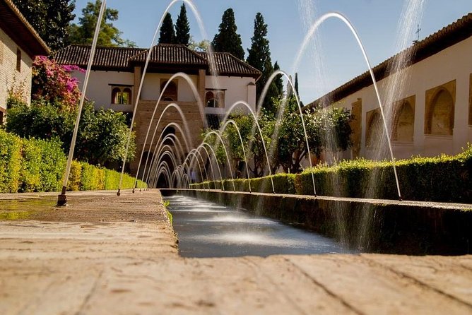 Andalusia 5-Day Guided Tour from Madrid via Cordoba - Leaving Madrid through La Mancha