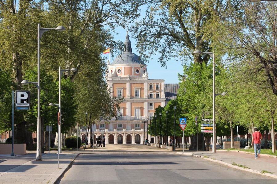 Aranjuez: City and Gardens Guided Walking Tour - Key points to know before booking