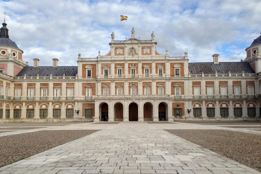 Aranjuez: Fast-Track Entry to the Royal Palace - Who will enjoy this visit most