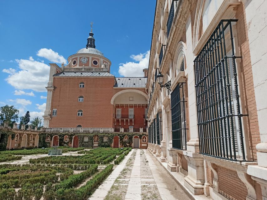 Aranjuez: Royal Palace Guided Tour - Key points to know before booking