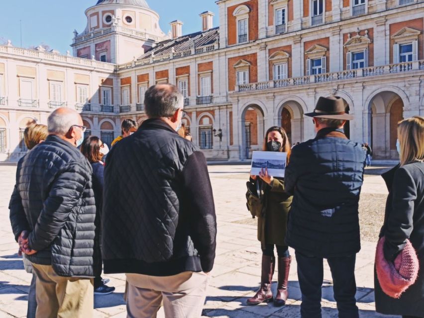 Aranjuez: Royal Palace Guided Tour - The Porcelain Room’s white Rococo spectacle