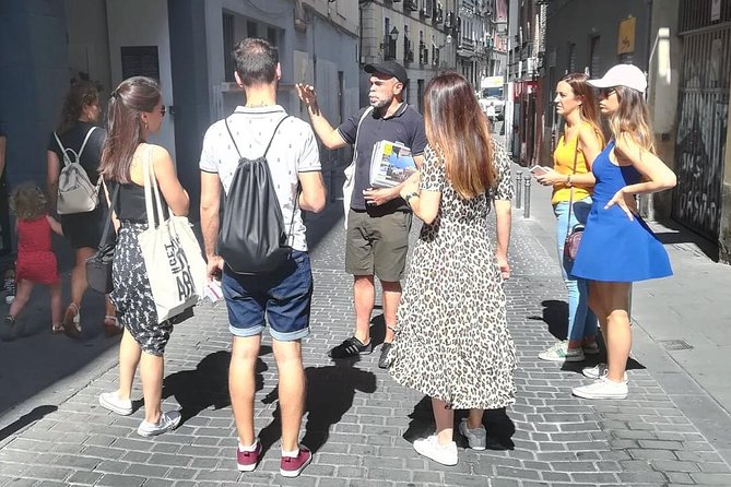 Architour through Lavapiés and Rastro with an architect - Why an architect changes the Lavapiés walk
