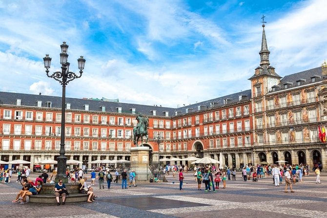 Arrival Transfer from Madrid Airport MAD to Madrid in Private Van - What the service does not include