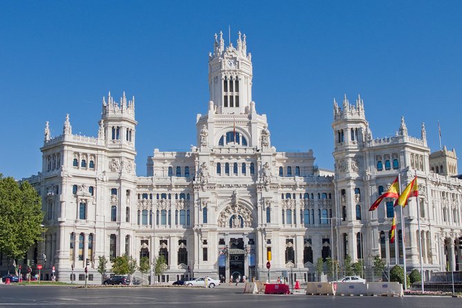 Arrival Transfer: Madrid Airport MAD to Madrid in Luxury Van - Leaving Barajas Airport without the usual scramble