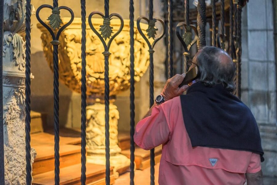 Avila: Cathedral Entry Ticket with Audio Guide - Key points to know before entering
