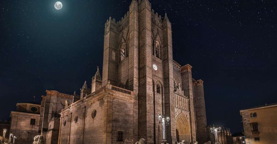 Avila: Cathedral Entry Ticket with Audio Guide - Chapels of Piety and Conception