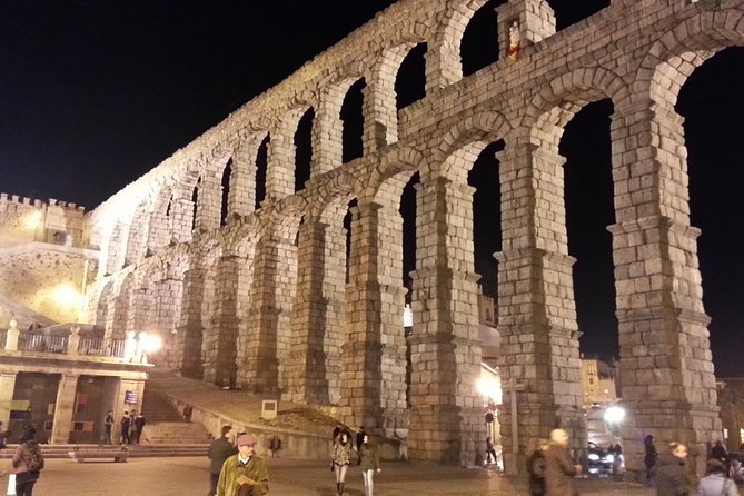 Ávila Segovia private trip from Madrid - Segovia begins with the Roman aqueduct