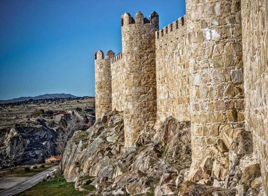 Ávila: Tour Privado Casco Histórico y Basílica San Vicente - What the private format adds