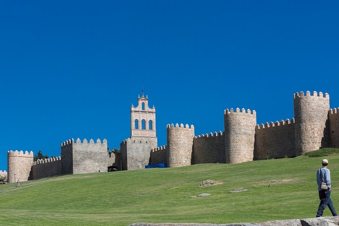 Avila with Walls and Segovia with Alcazar from Madrid - Segovia’s Roman aqueduct and old streets