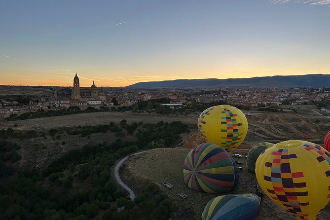 Balloon flight at sunrise in Segovia - The Alcázar from the air