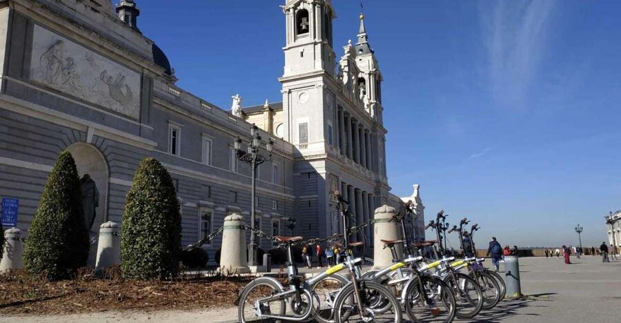 Bike Tour Through Madrid Río and Casa de Campo - Starting near Plaza Mayor and the Royal Palace