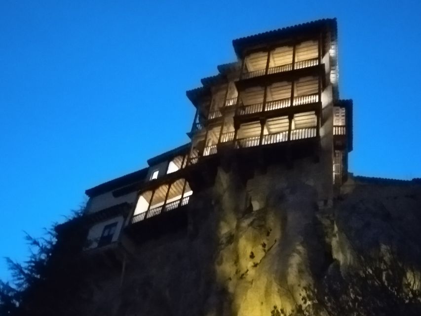 Cuenca: Nighttime Highlights Walking Tour in Spanish - Why Cuenca is especially good after sunset