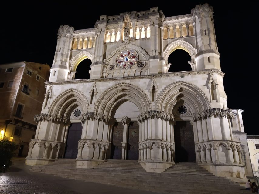Cuenca: Private Walking Tour of Medieval Cuenca - Winding lanes, legends, and steep river gorges