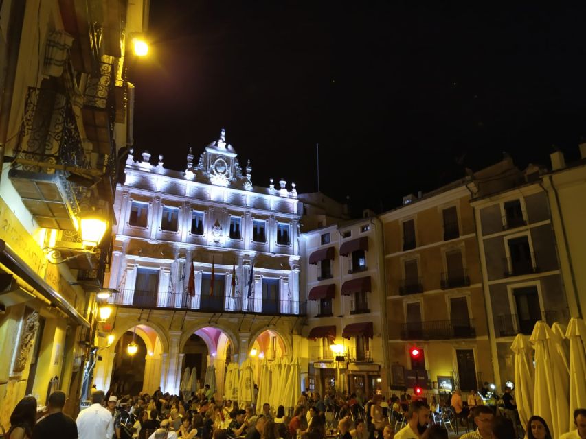Cuenca: Private Walking Tour of Medieval Cuenca - Plaza Mayor and the face of Cuenca Cathedral