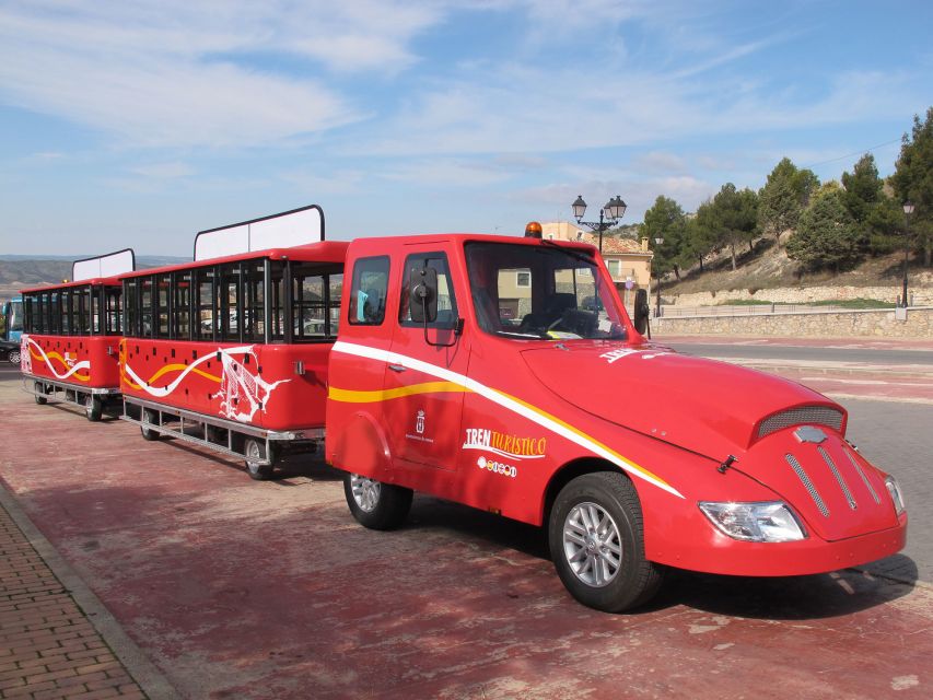 Cuenca: Tourist Train Tour - San Julián Park and the first city views
