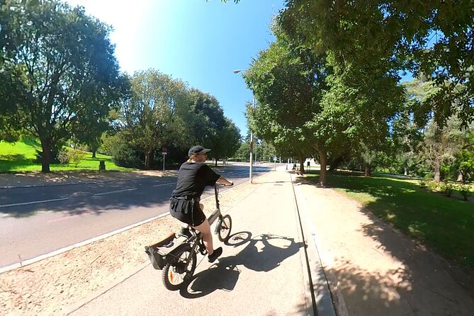 E-Bike Rental in Madrid - Madrid Río and Casa de Campo: the best use of extra time