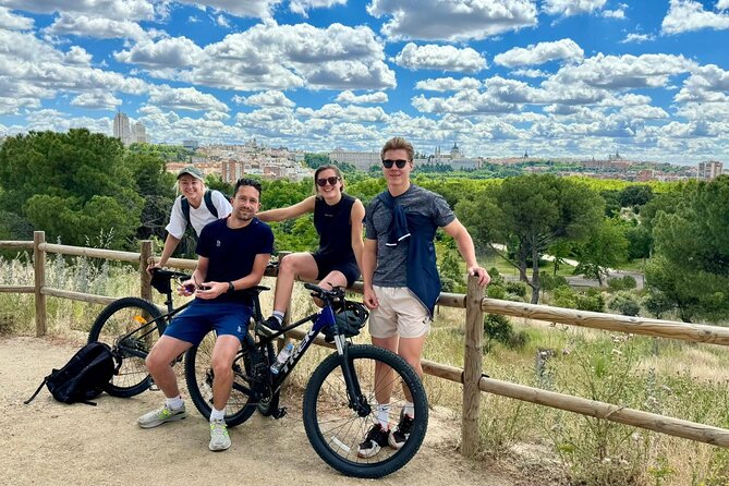 Ebike tour Madrid, green areas and panoramic views. 3 hours - Key points at a glance