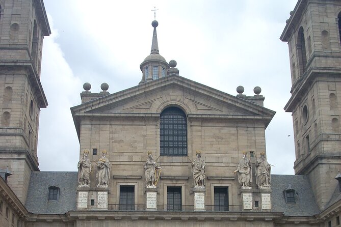 El Escorial and Valley of the Fallen Half Day Trip from Madrid - Key points before you book