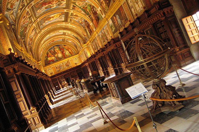 El Escorial and Valley of the Fallen Private Tour - Details to watch inside the monastery