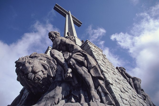 El Escorial and Valley of the Fallen Private Tour - Guide quality and the inside experience