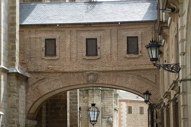 El Escorial & Valley Half Day Trip from Madrid - Walking, clothing, and the practical details