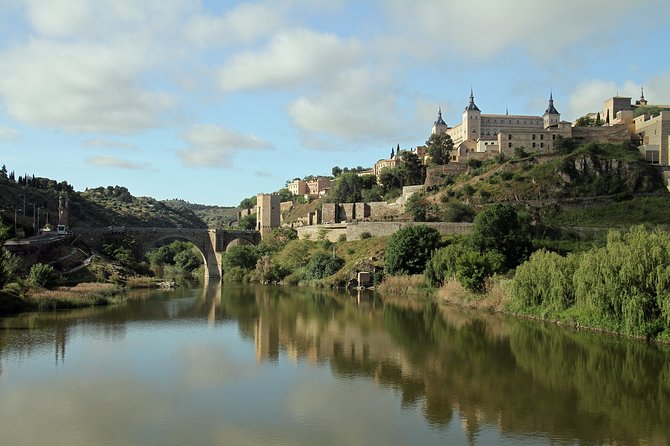 El Escorial & Valley Half Day Trip from Madrid - What the $79.47 price really covers