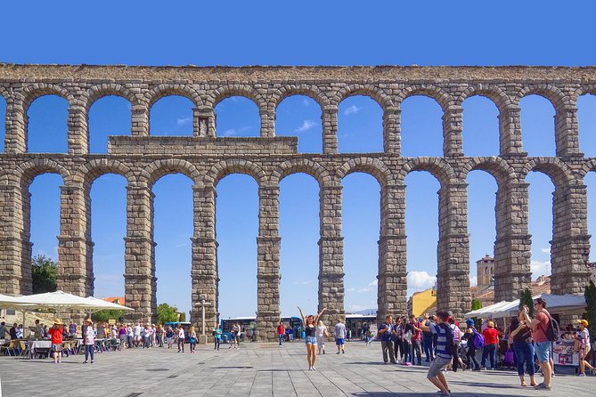 El Escorial, Valley & Segovia day tour from Madrid - Bilingual guiding and group size