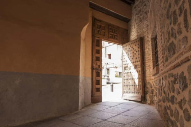 English Tour - “TOLEDO 3 CULTURES” ⭐⭐⭐⭐⭐ - Four Streets and the city’s everyday character