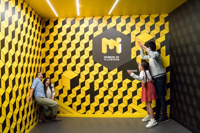 Entrance to the Museum of Illusions Madrid - What You Actually Do Inside the Museum