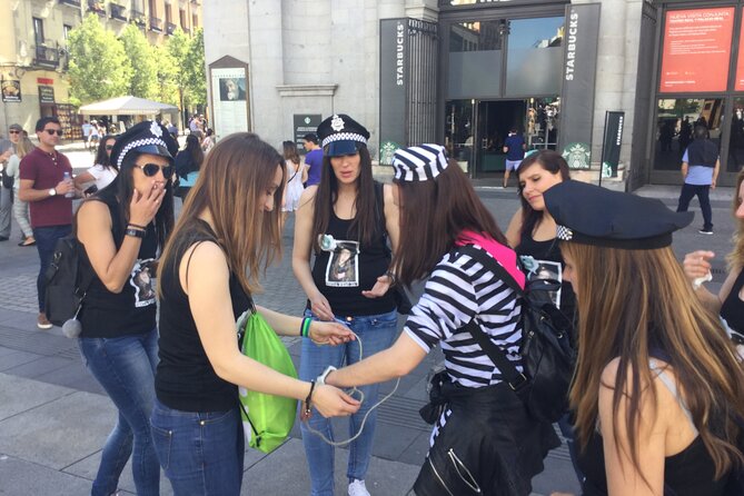 Escape game Madrid, chase the killer - A murder mystery beginning at Madrid’s Kilometre Zero