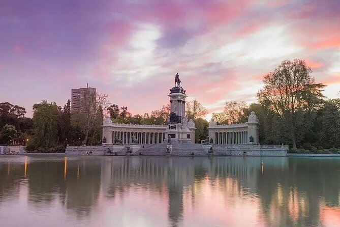 Essential Madrid: Private Walking tour - From Goya to Neptune, Madrid starts with grand scenery
