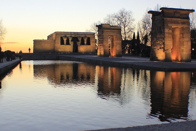 Essential Madrid: Private Walking tour - Almudena Cathedral and the royal approach