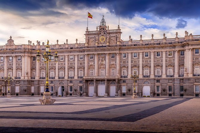 Essential Madrid: Walking Tour - Paseo del Prado and the Congress of Deputies