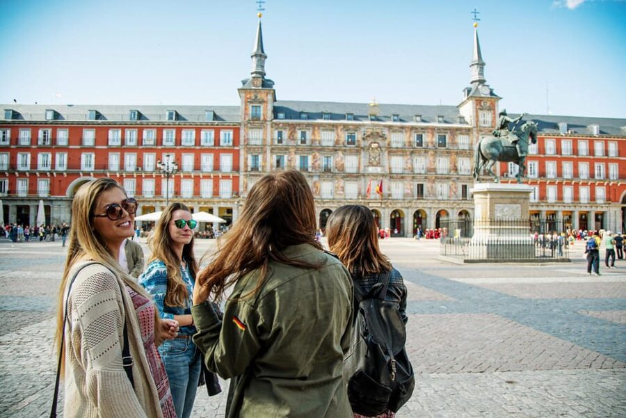 Essential Madrid: Walking Tour of the Historic Center - Key points to know before you book
