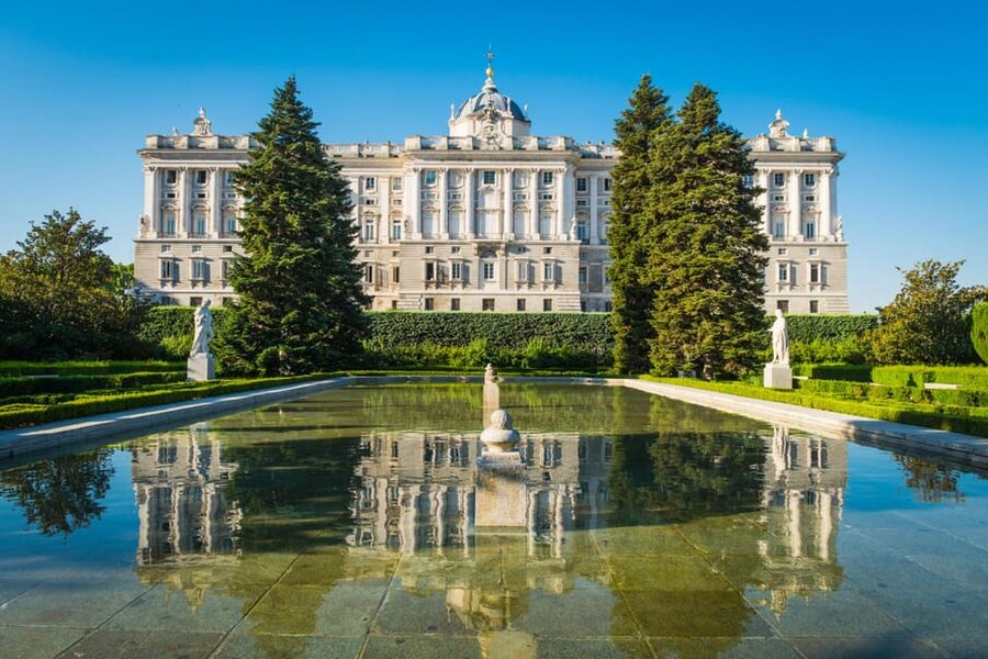 Essential Madrid: Walking Tour of the Historic Center - The Moorish Wall and Muhammad I Park