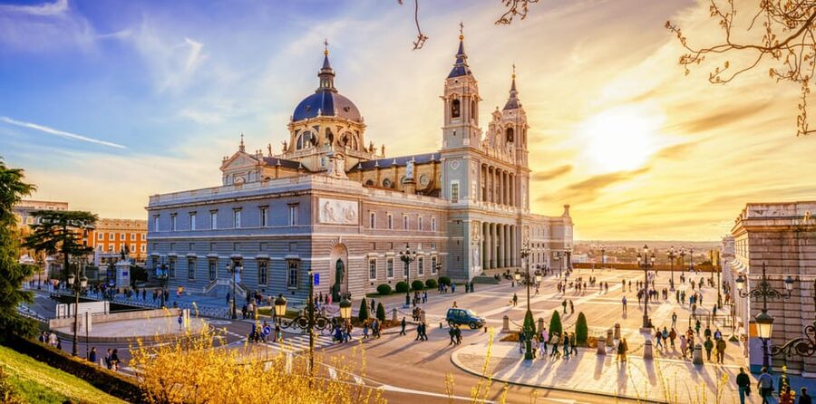 Essential Madrid: Walking Tour of the Historic Center - Plaza de Ramales and Madrid’s literary memory