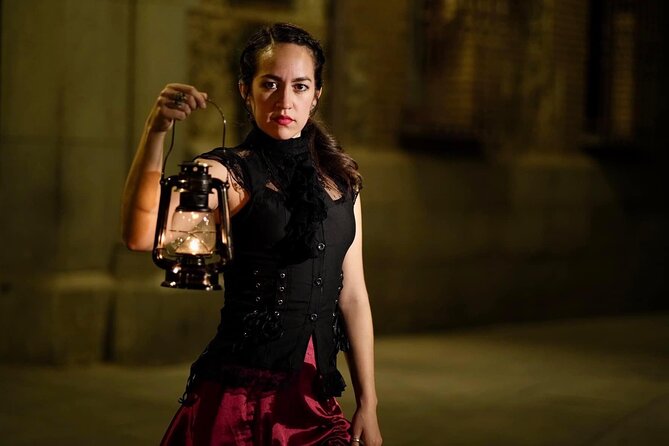 Evening Walking Tour: Spanish Inquisition & Legends of Old Madrid - Plaza de la Cruz Verde and the Inquisition