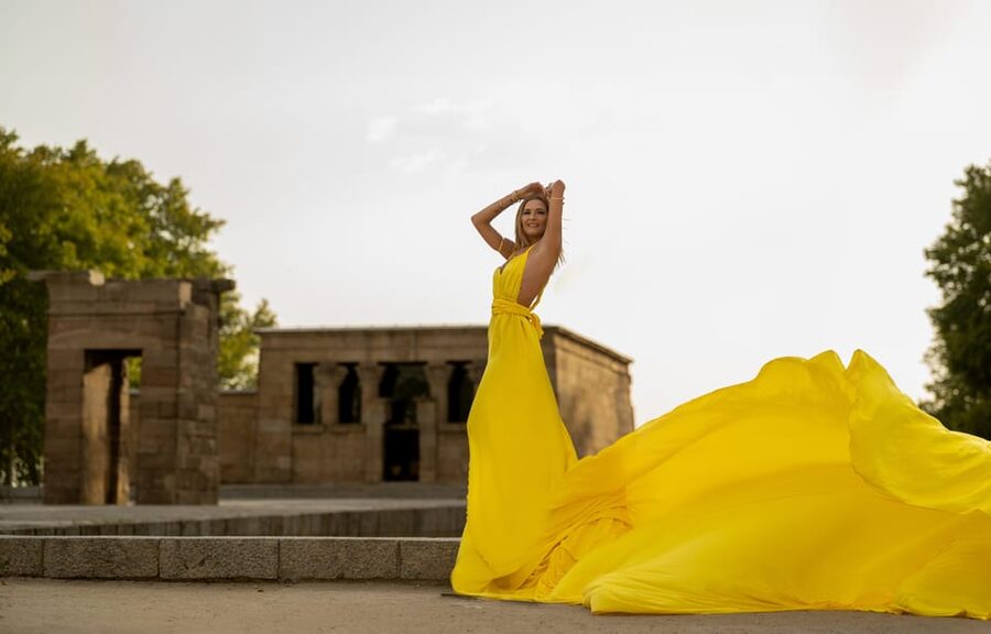 Flying Dress Photoshoot in Madrid - Plaza de Oriente and the art of the flowing gown