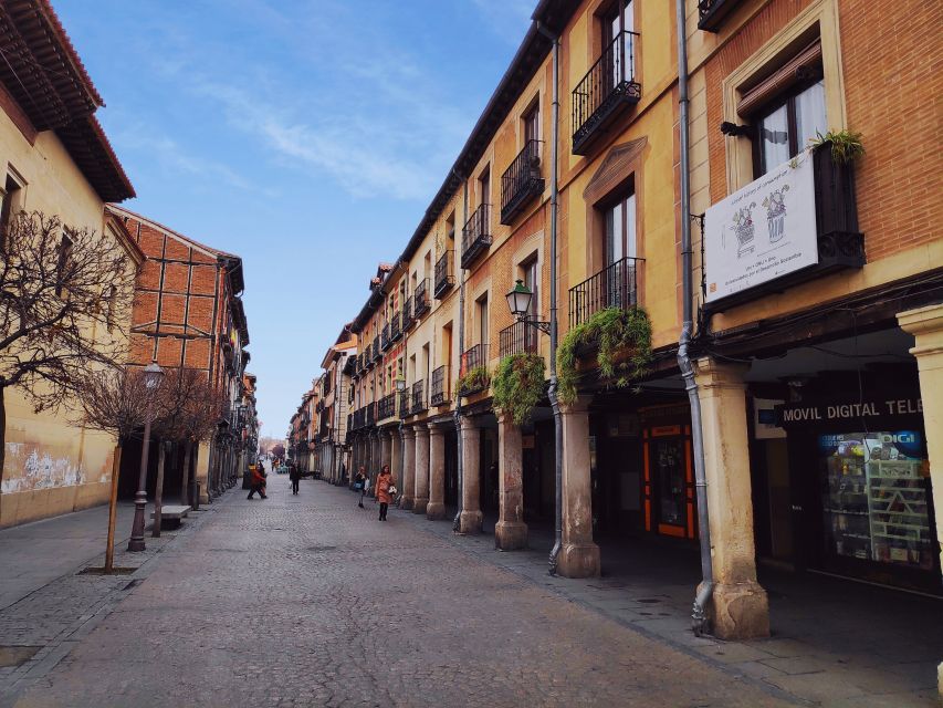 From Madrid: Alcalá de Henares & Cervantes Museum Day Trip - Walking through the University of Alcalá