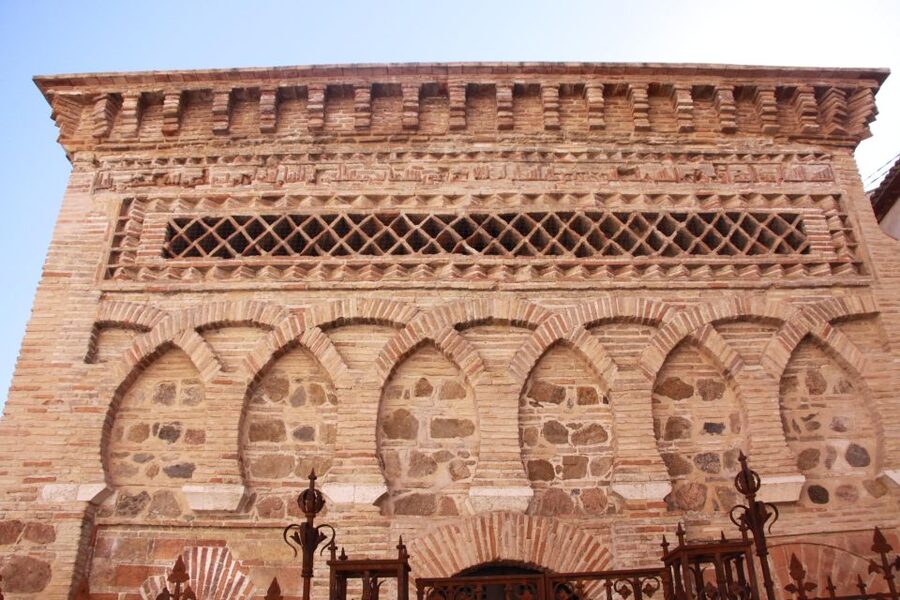 From Madrid: Day Trip to Toledo with Local Guide - The Alcázar and Cathedral, what you see and what you pay for