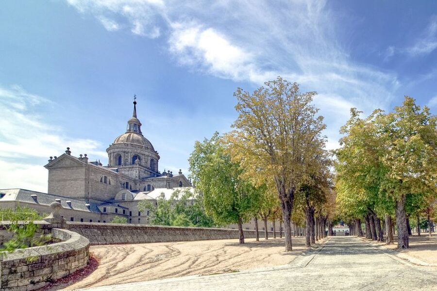 From Madrid: El Escorial and Valley's Basilica Half Day Tour - Why El Escorial is worth leaving Madrid for