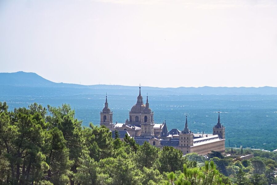 From Madrid: El Escorial and Valley's Basilica Half Day Tour - The short ride to the Valley of the Fallen