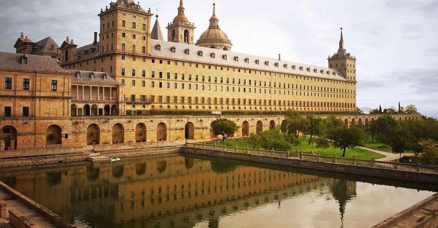 From Madrid: El Escorial, Valley of the Fallen, & City Tour - Who should book this experience?