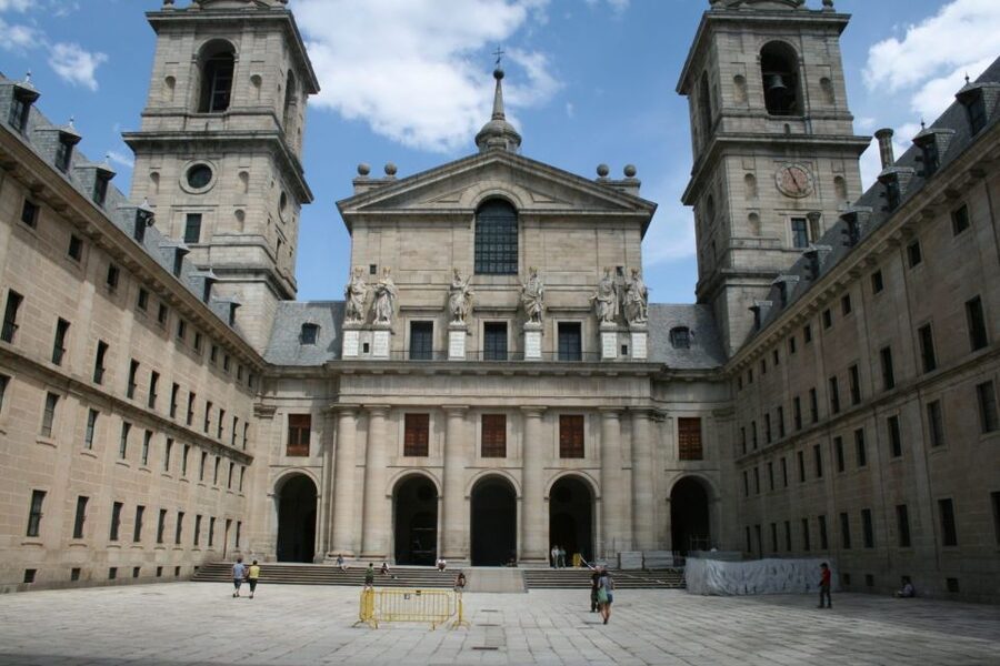 From Madrid: El Escorial, Valley of the Fallen, & City Tour - El Escorial and the world of Philip II