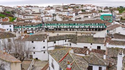 Guided Day Trip to Chinchon, Aranjuez & Toledo